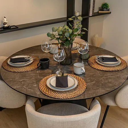 Nokturna Lyra Coresi Kasper With Parking