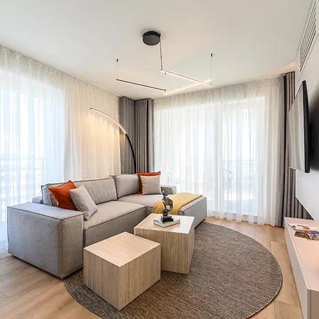 Nokturna Lyra Coresi Kasper With Parking *