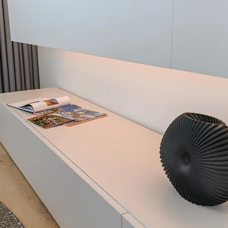 Nokturna Lyra Coresi Kasper With Parking *