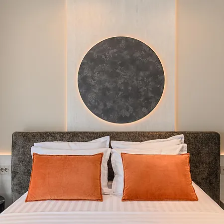 Nokturna Lyra Coresi Kasper With Parking Апартаменти