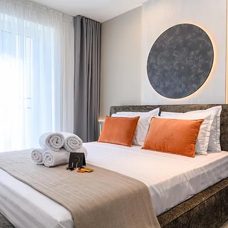 Appartement Nokturna Lyra Coresi Kasper With Parking *