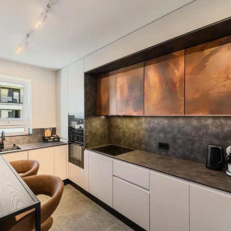 Appartement Nokturna Lyra Coresi Kasper With Parking *