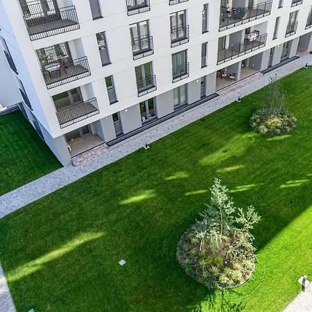 Nokturna Lyra Coresi Kasper With Parking Апартаменти *