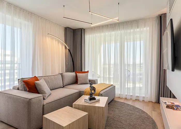 Nokturna Lyra Coresi Kasper With Parking * Braşov