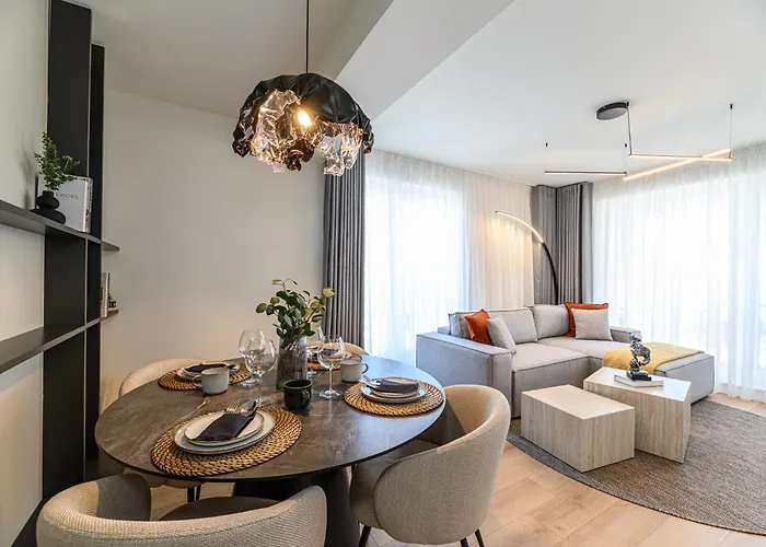 Nokturna Lyra Coresi Kasper With Parking Braşov