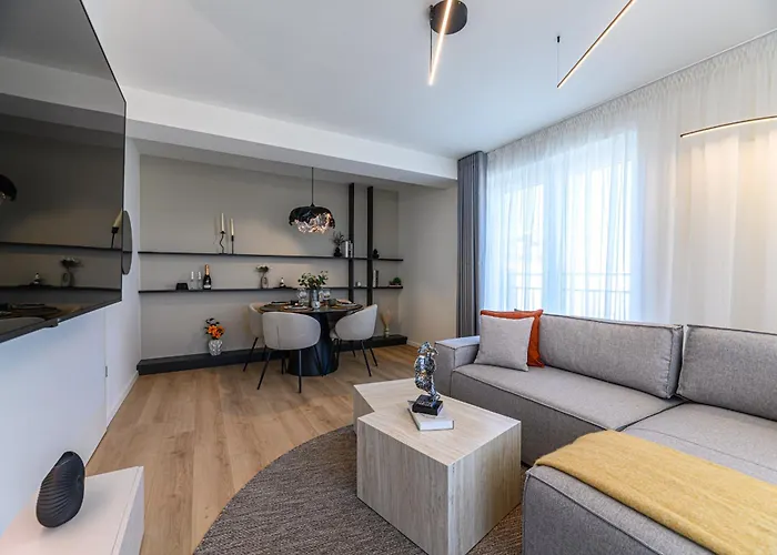 Appartement Nokturna Lyra Coresi Kasper With Parking *