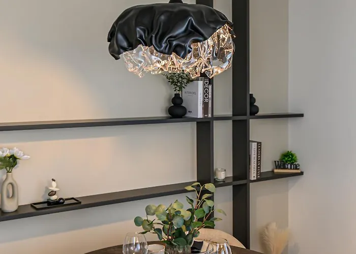 Appartement Nokturna Lyra Coresi Kasper With Parking *