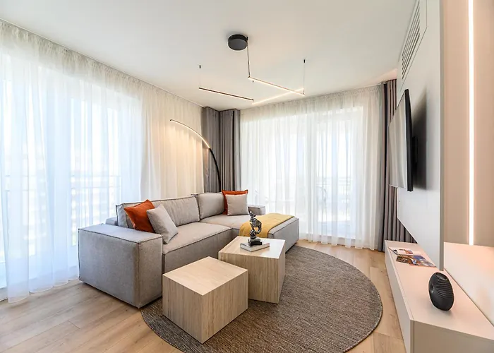 Nokturna Lyra Coresi Kasper With Parking *