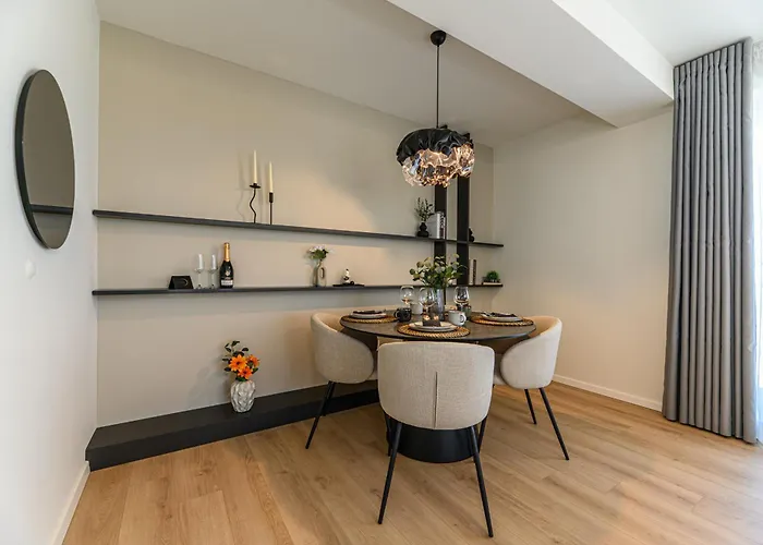 Nokturna Lyra Coresi Kasper With Parking Appartement Braşov