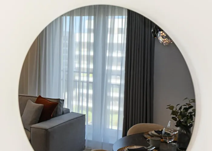 Nokturna Lyra Coresi Kasper With Parking Braşov