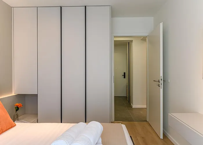 Appartement Nokturna Lyra Coresi Kasper With Parking