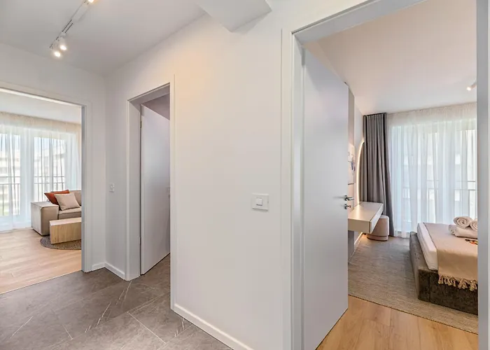 Nokturna Lyra Coresi Kasper With Parking * Braşov