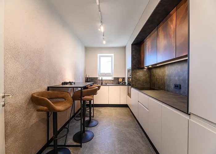 Appartement Nokturna Lyra Coresi Kasper With Parking Braşov