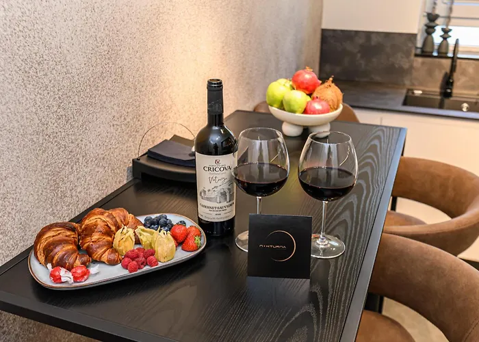 Nokturna Lyra Coresi Kasper With Parking *