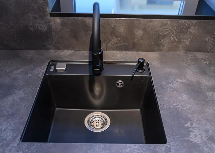 Nokturna Lyra Coresi Kasper With Parking Appartement